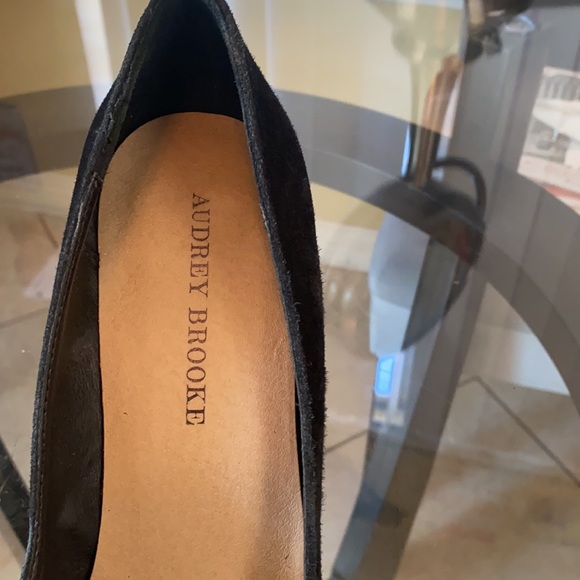 Audrey Brooke black suede bow high heels - Picture 3 of 7